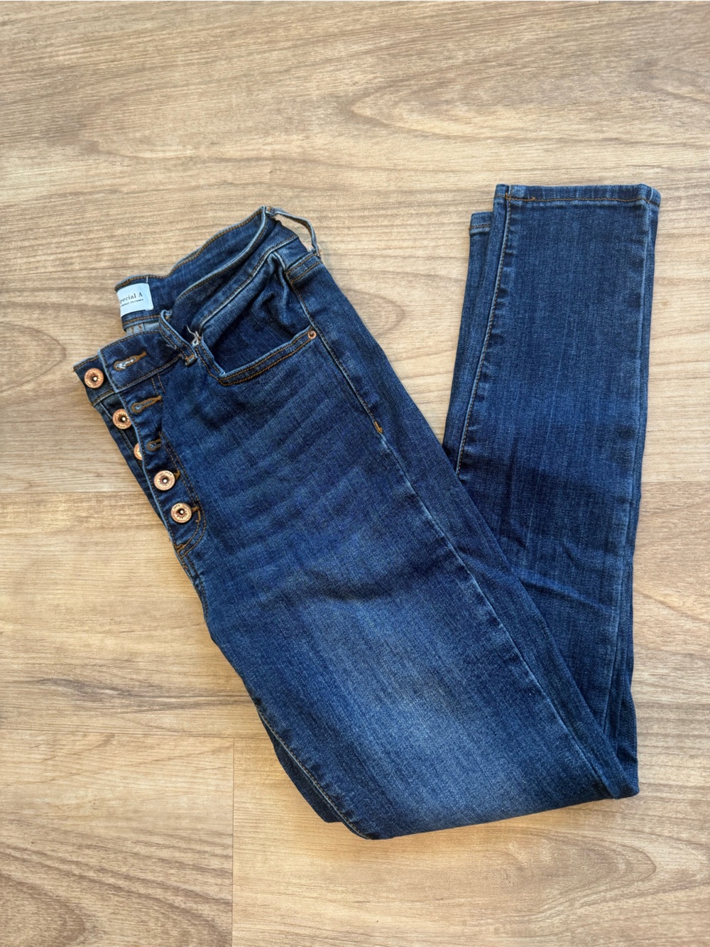Special A high rise fly button jeans size 7